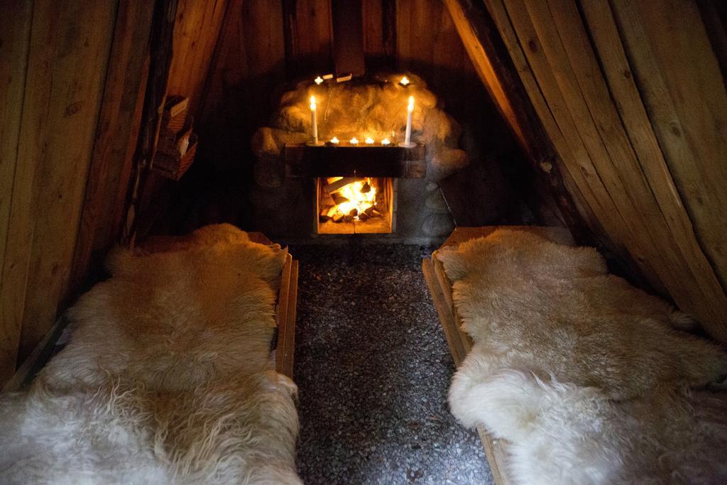 Skinnskatteberg Stf Kolarbyn Eco-Lodge الغرفة الصورة
