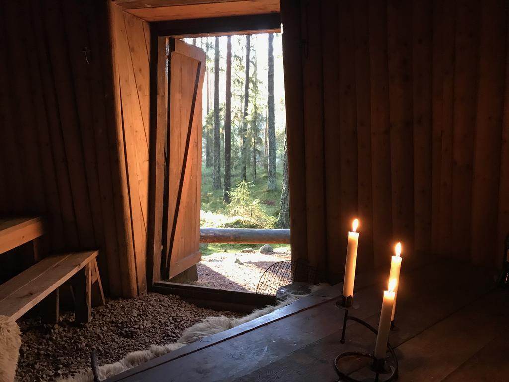 Skinnskatteberg Stf Kolarbyn Eco-Lodge المظهر الخارجي الصورة