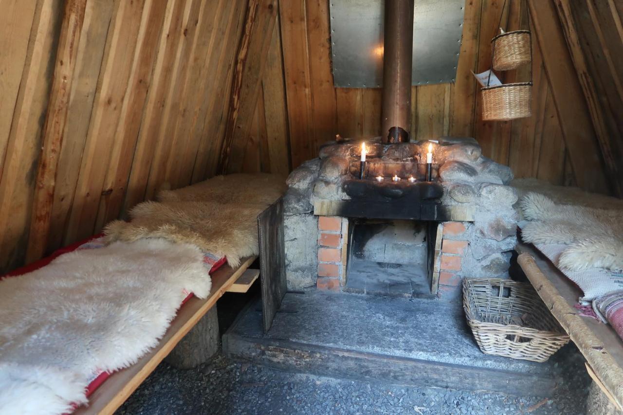 Skinnskatteberg Stf Kolarbyn Eco-Lodge المظهر الخارجي الصورة